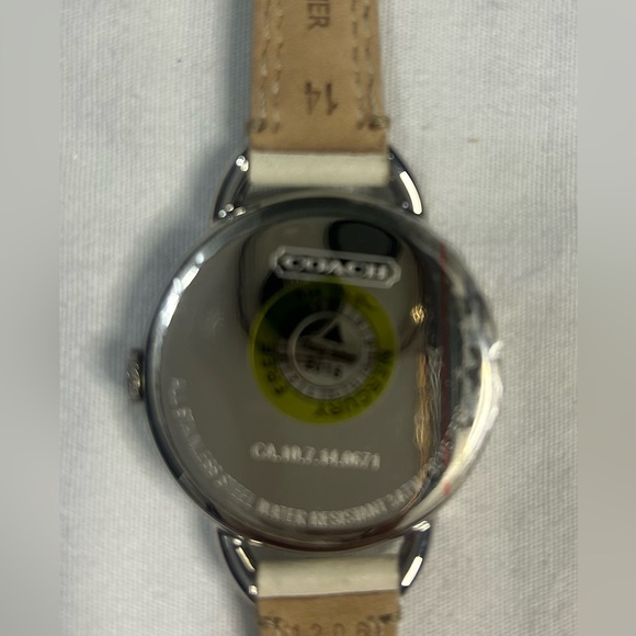 038 JWLRY: Coach leather wristwatch - Picture 5 of 6